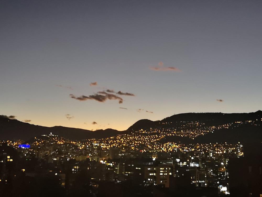 Hotel Bellavista Quito Exterior photo